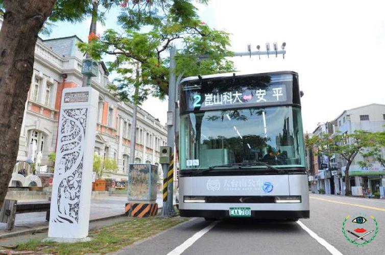 「便當盒」降落！台南市獲交通部核定15輛電動巴士 引進鴻華先進...