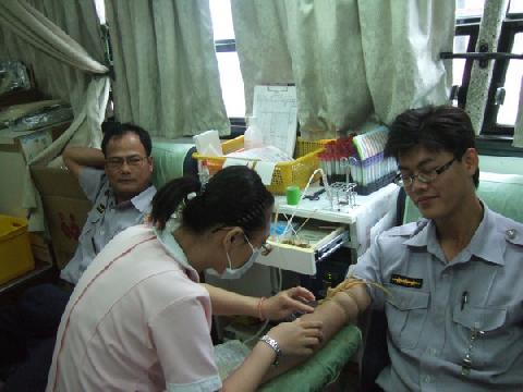 雲林縣台西分局定點捐血送愛心、搶救生命不落人後...